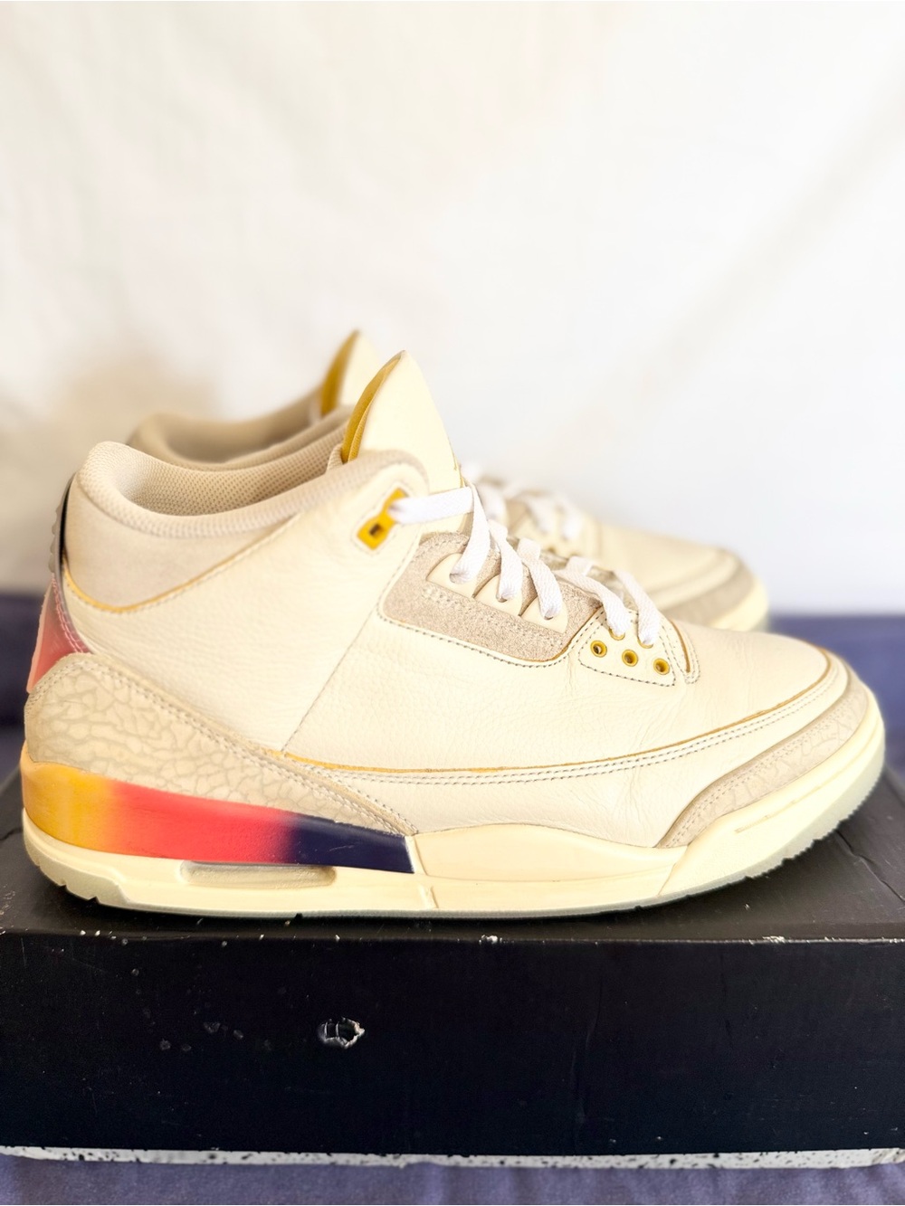 AUTHENTIC Jordan 3 Retro J Balvin Medellín Sunset size 11.5 FN0344-901 2023 USED